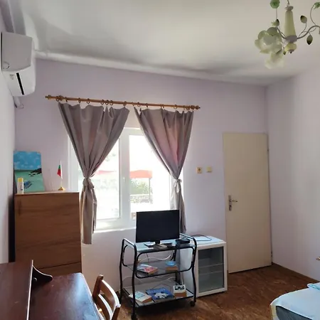 Къща за гости Mimi 3*